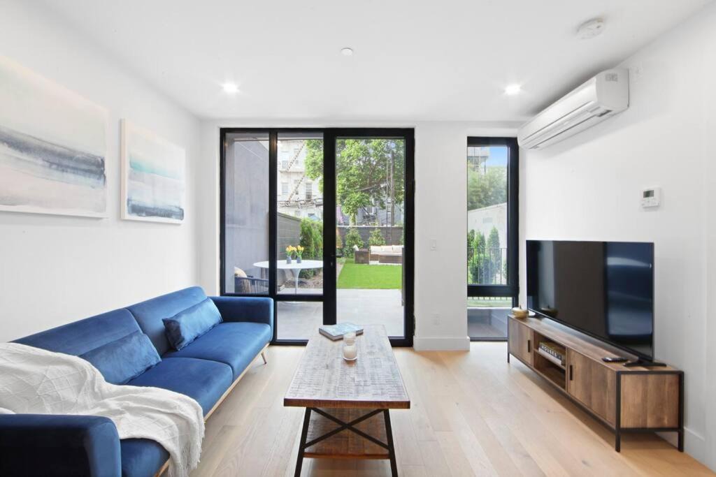 Greenpoint House | 149BK-101 New construction 2BR Private garden W-D