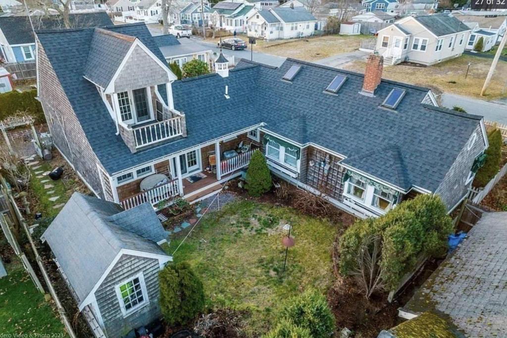 Wareham Center House | A Wave from it All: Swift's Beach Wareham