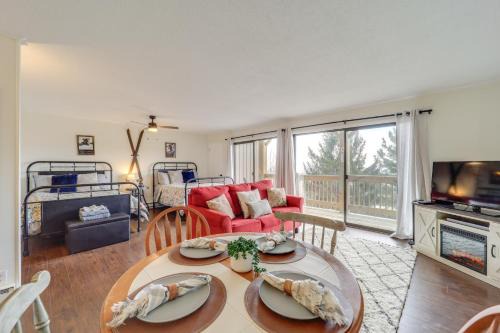 Beech Mountain Apartment | Beech Mtn Studio < 1 Mi to Skiing: Bring Your Pet!