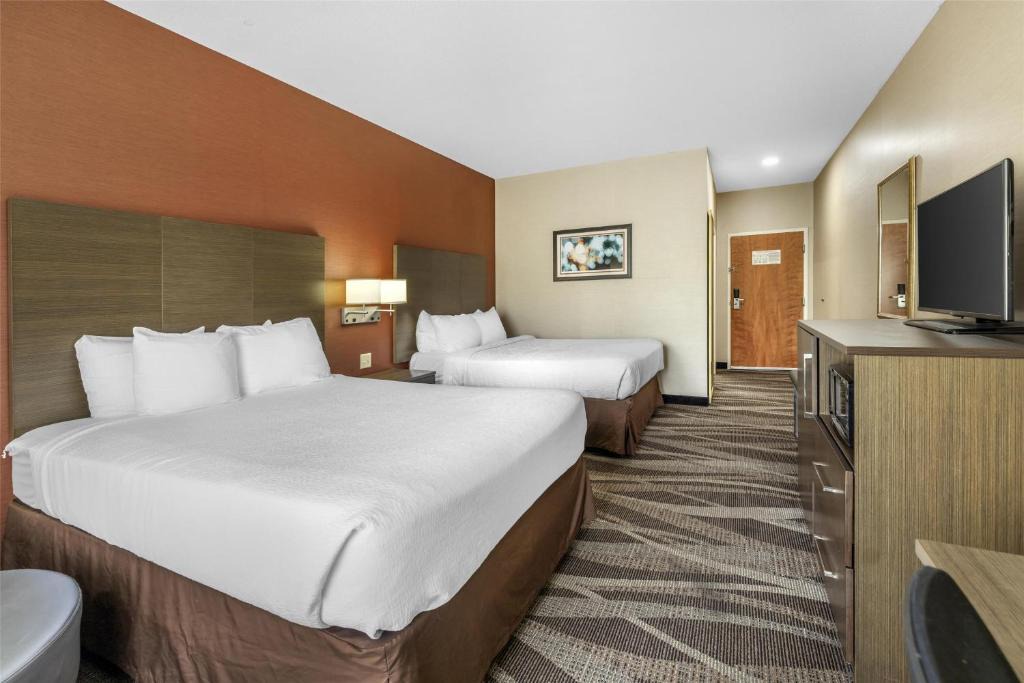 Olean Hotel | Best Western Plus University Inn, Olean NY