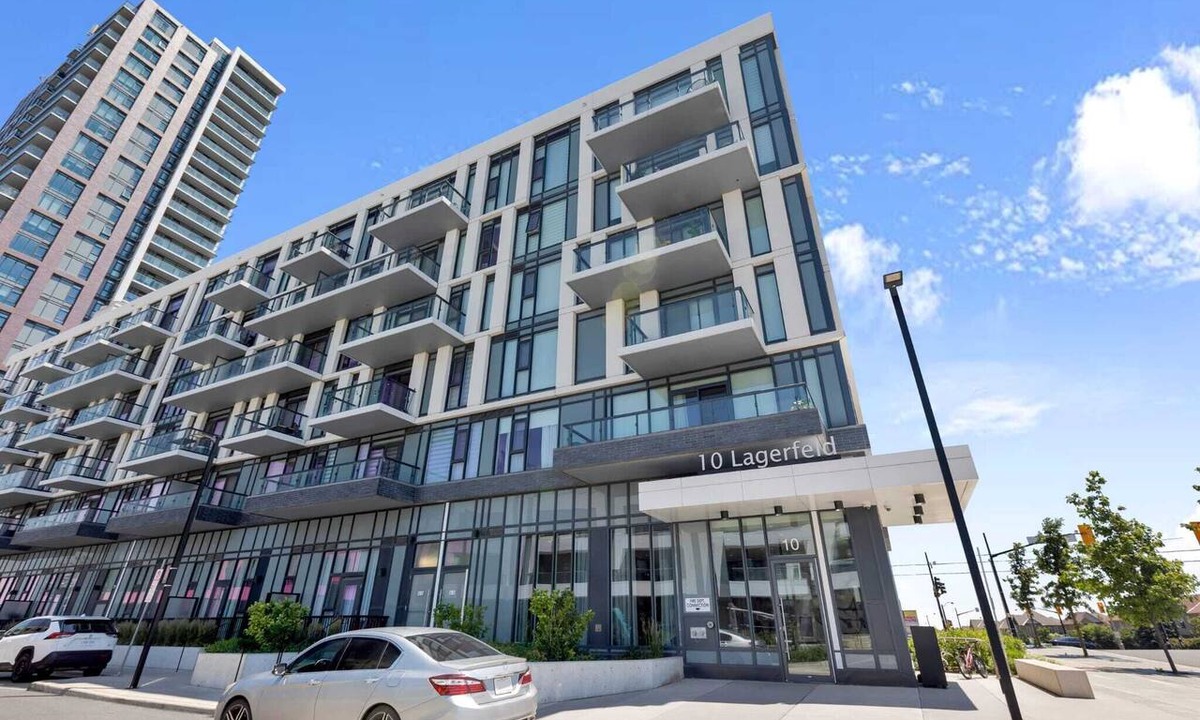 Brampton Apartment | Brampton Modern Condo by GO Station