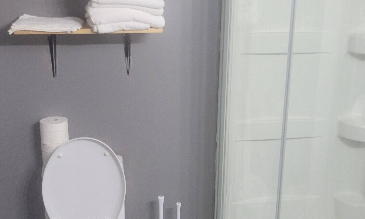 St. Catharines House | Comfortable Lower Level Stay in a Shared Home
