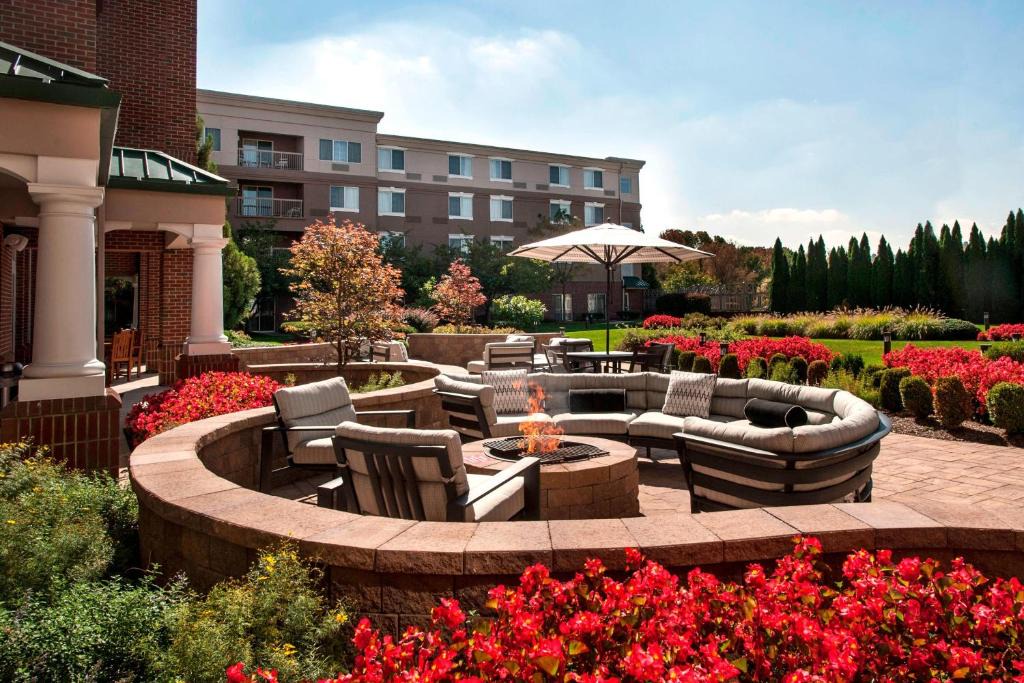 Lyons Hotel | Courtyard by Marriott Basking Ridge