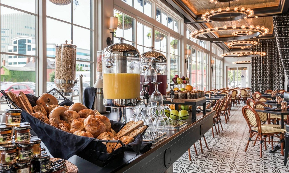 Downtown Buffalo Hotel | Curtiss Hotel, an Ascend Collection Hotel