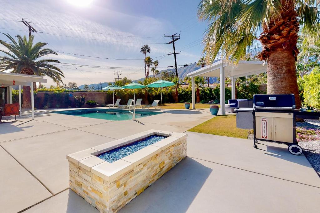 Racquet Club Estates House | Desert Willow Mod Permit #55066