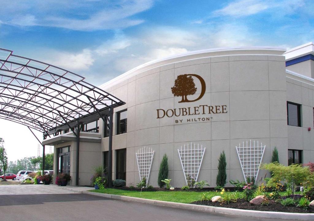 Amherst Hotel | DoubleTree by Hilton Buffalo-Amherst