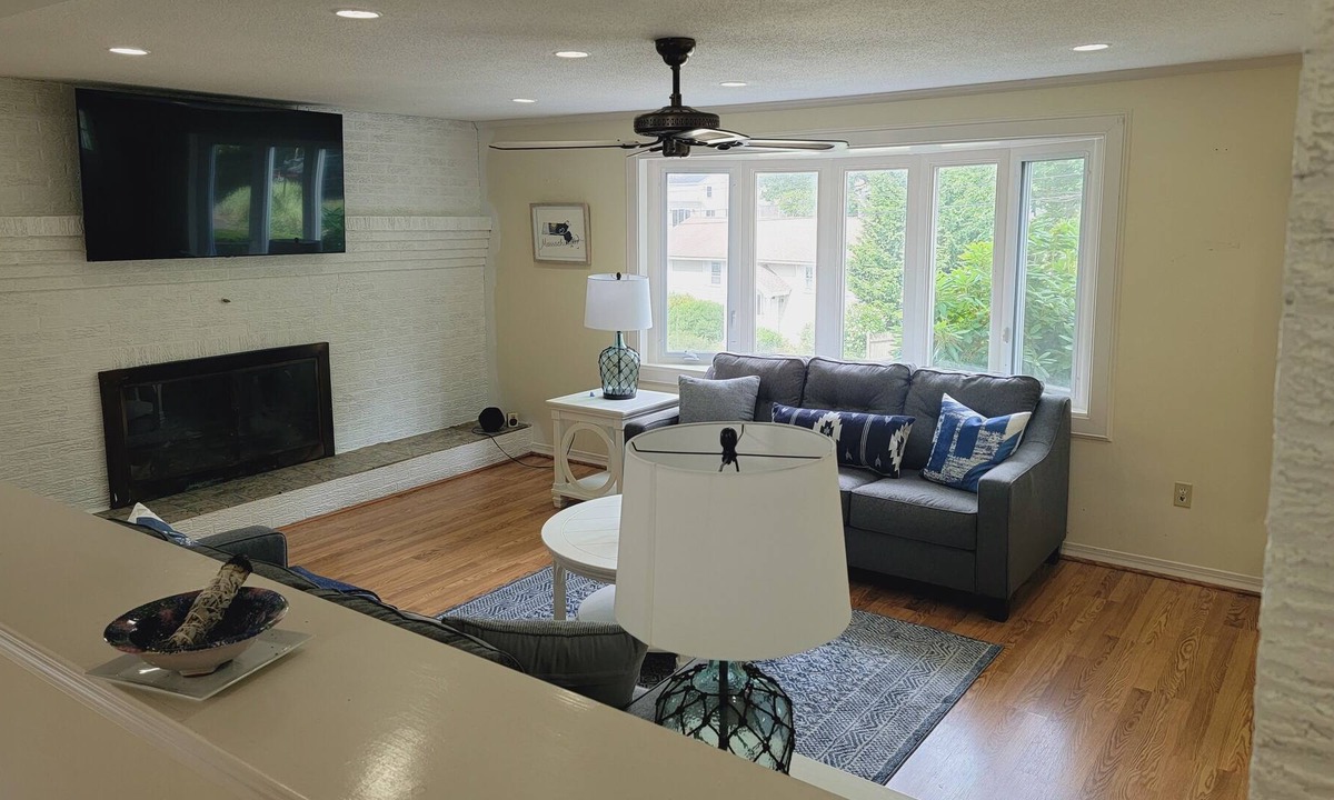 West Hyannisport House | Enjoy Cape Cod in comfort