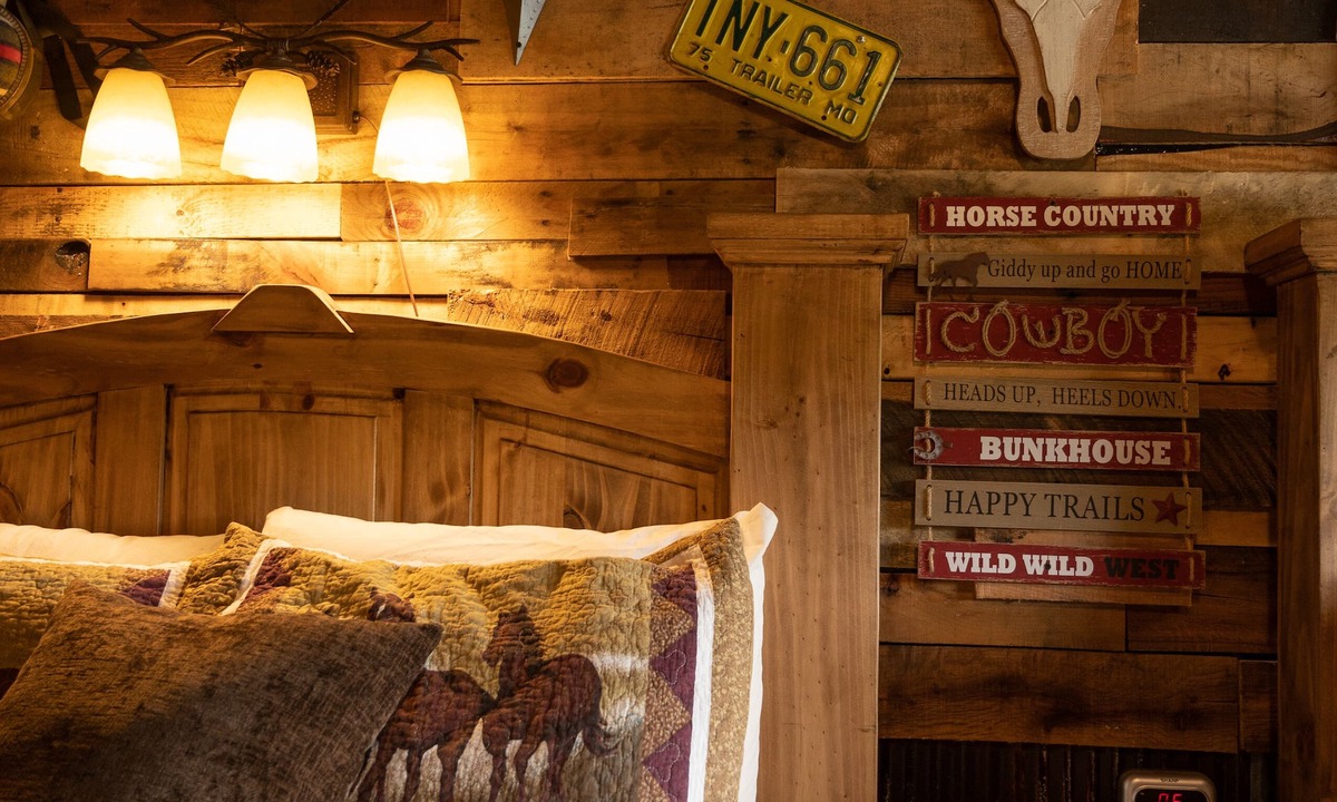 Cape Fair Hotel | Flat Creek Lodge