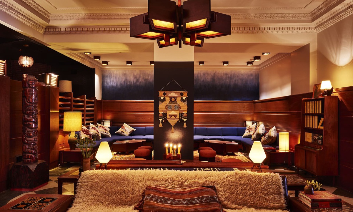 Downtown Chicago Hotel | Freehand Chicago
