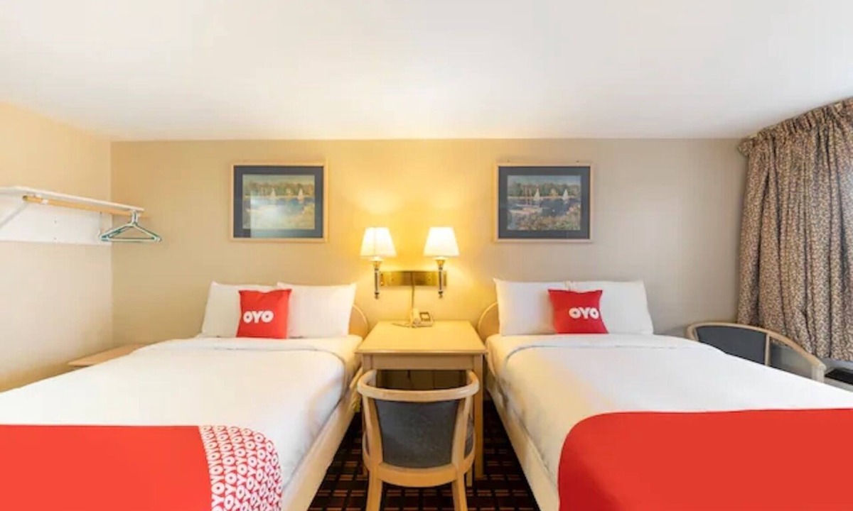 Seneca Falls Hotel | Group-Friendly Room | 4 Minutes to Seneca Museum of Waterways | Free Parking
