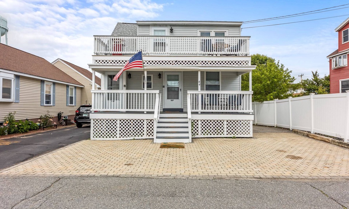 Hampton House | Hampton Hideaway 1. Duplex on dead end street just steps from beautiful Beach!