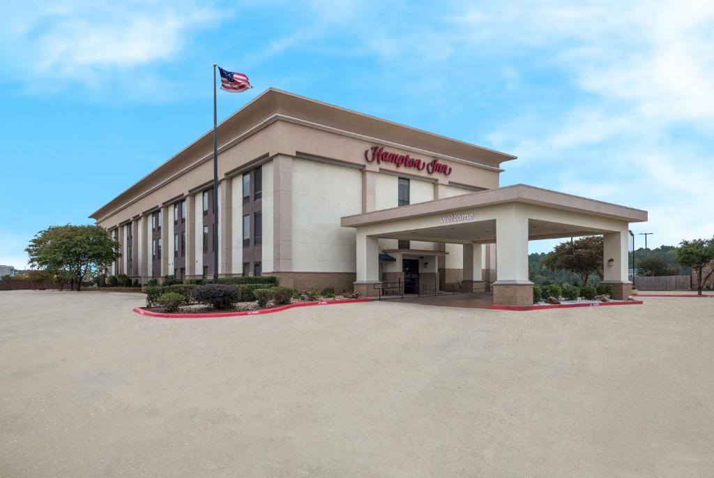 Marshall Hotel | Hampton Inn Marshall