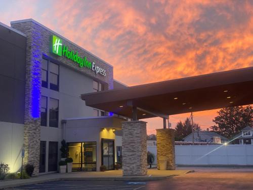 Olean Hotel | Holiday Inn Express Olean by IHG