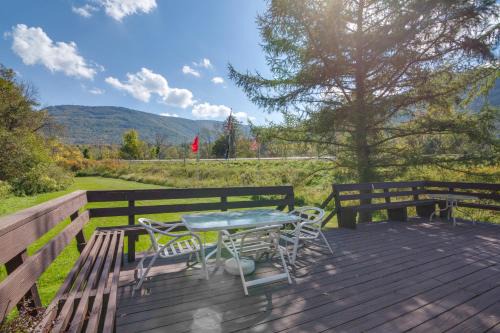 Hunter House | Hunter Hideaway w/Yard & Deck: 3 Mi to Ski Slopes