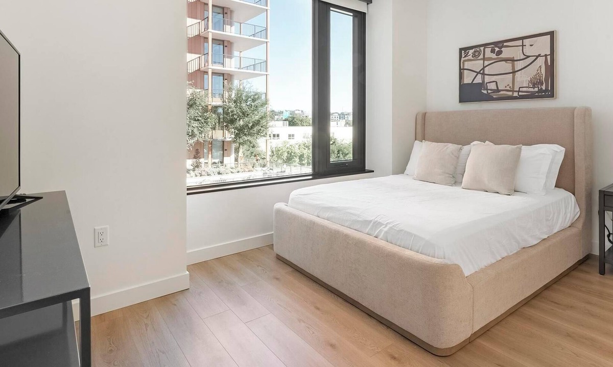 Washington Apartment | Landing | Modern Studio, Gym, Rooftop Lounge