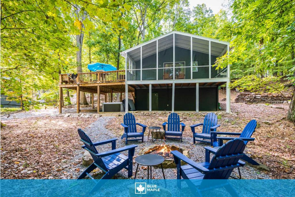 Sleepy Hollow House | Modern w Fire Pit Deck, Grill & Hot Tub