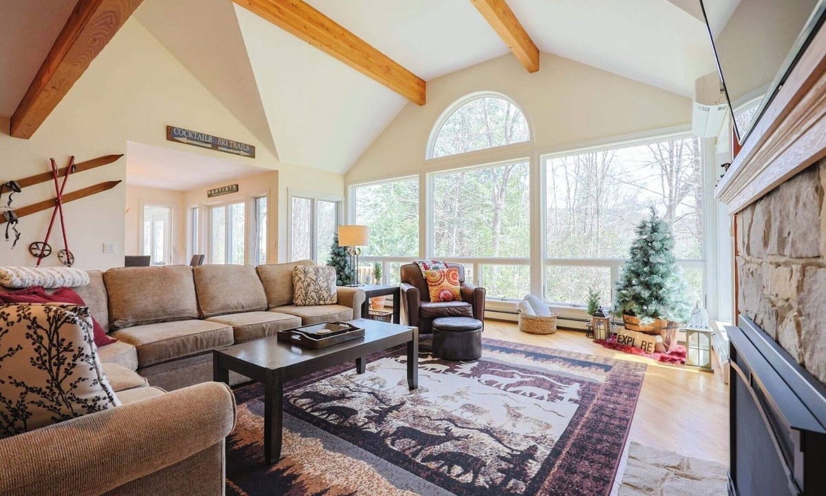 Bartlett House | Private, Spacious, Mountain Retreat on the Ridge