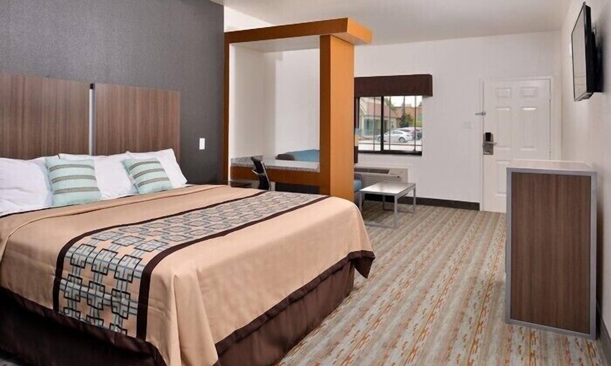 Conroe Hotel | Scottish Inn & Suites