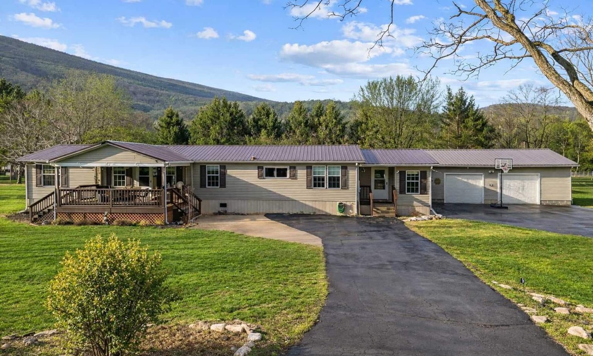 Cabins Cabin | Single-level, River Access, Fire Pit & Game Room