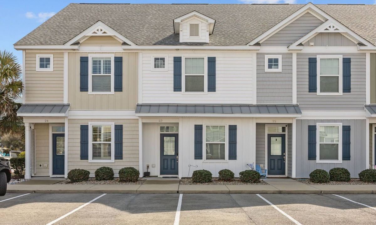 Atlantic Beach House | Spacious poolside 4BR short walk to the beach!