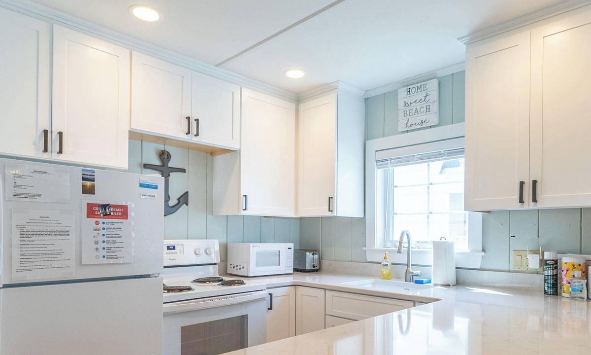 Ogunquit House | Steps to Footbridge Beach in Ogunquit, one bedroom house that sleeps four.