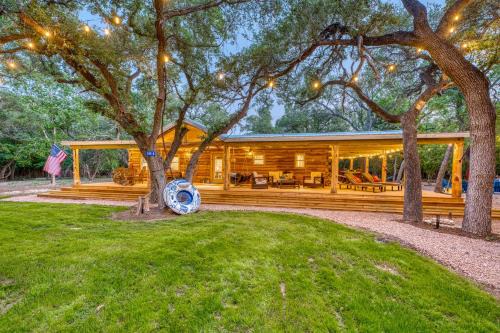 Blanco House | Ultimate Riverfront Retreat! Blanco Family Cabin