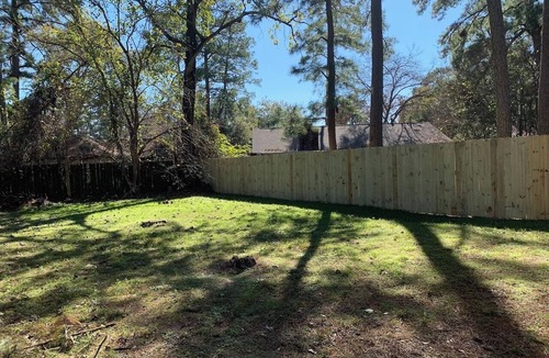Louetta Condo | 2 Bed Hideaway | Private Entry Garage Yard
