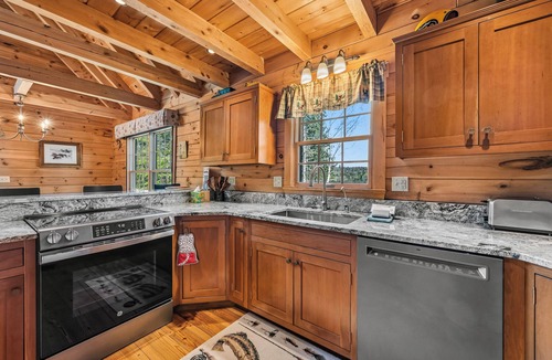 Rangeley House | 🐾33 Loop Rd Log Cabin w/Shared Rangeley Lake Access, Snowmobile/ATV Access, 15 min to Saddleback