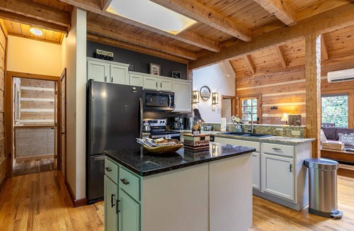 Seven Devils Cabin | 4-Bed/Bath Cabin: Hot Tub, Game Room, Pet-Friendly!
