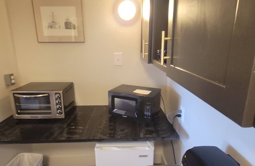 Algonac Cottage | Algonac Corner Cottage – The Coolest New Place in Algonac