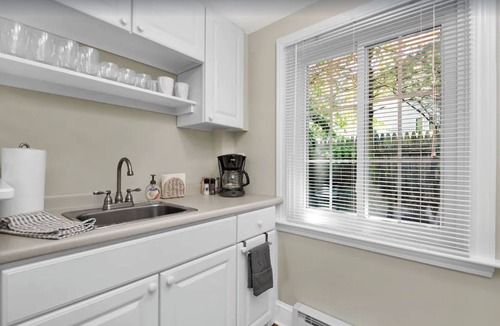 Ogunquit Cottage | Awesome location downtown. Walk to the beach, marginal way