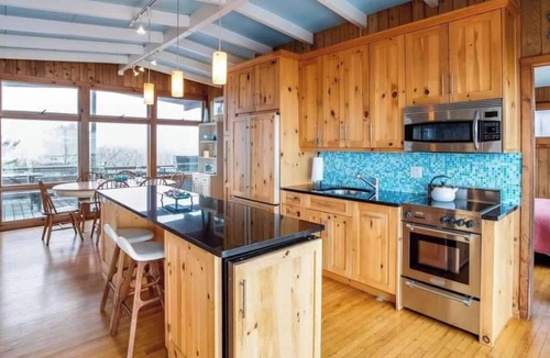 Bayberry Dunes House | Beachfront Paradise with private walk to beach