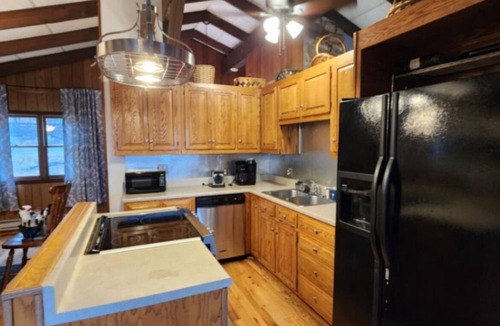 Beech Mountain House | Beech Mountain Hideaway w/large backyard - 2 min from slopes