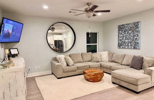 Bertram House | Bertram Tranquility- 3 Bedroom 2 Bath Hideaway
