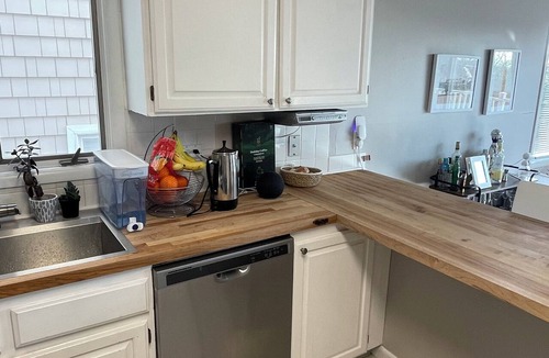 Southend Apartment | BEST 3BR OCEANFRONT VALUE IN BRIGANTINE LAST MINUTE AVAILABILITY