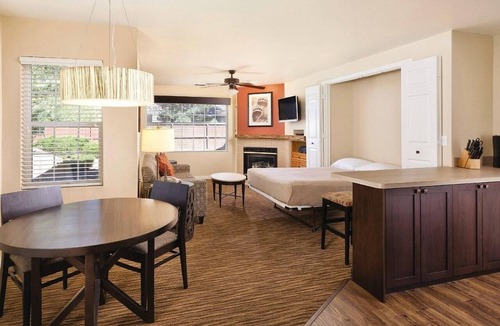 Big Bear Lake Resort | Big Bear | Couples Pine Hideaway | Pool + Hot Tub