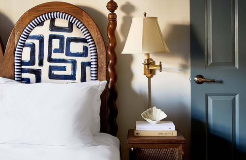 Nantucket Town Hotel | Blue Iris