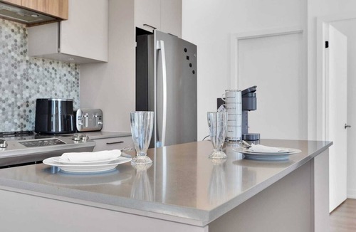 Brampton Apartment | Brampton Modern Condo by GO Station