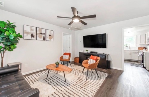 Monroe House | Charming Modern Home with Koi Pond & Spacious Backyard – Sleeps 6