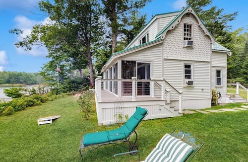 Mac Mahan House | Charming Oceanfront Home with Stunning Water Views and Wifi