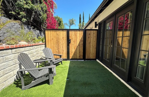 Northridge Apartment | Charming studio with AC Northridge close to CSUN
