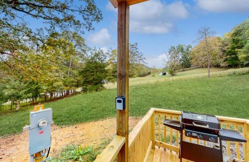 Maynardville House | Charming Tiny Home Studio Sleeps 2 - Grill - Porch