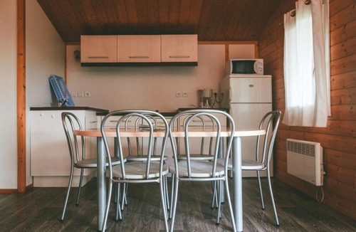 Monclar-de-Quercy House | Comfortable Cottage with Pool in Monclar