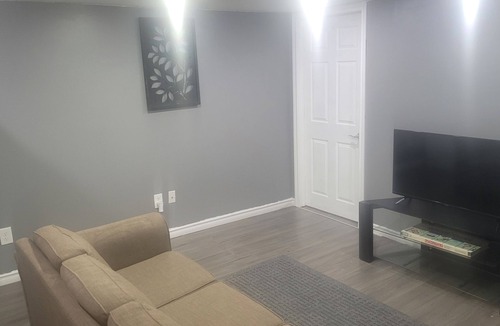 St. Catharines House | Comfortable Lower Level Stay in a Shared Home
