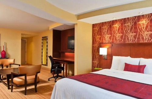 Amherst Hotel | Courtyard by Marriott Buffalo Amherst/University