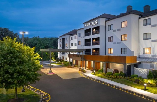 Danbury Hotel | Courtyard by Marriott Danbury