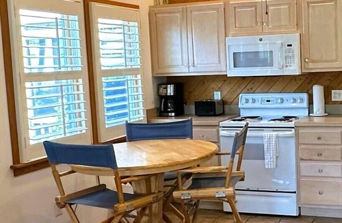 Ocracoke Villa | CV3A: South Point A