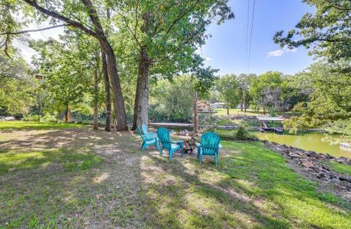 Grove House | Deck + Dock Access: Lakefront Grove Cabin!