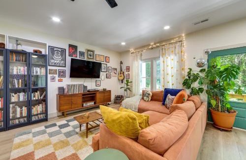 Leicester House | Deck & Fire Pit! Mtn Escape, 12 Mi to Asheville