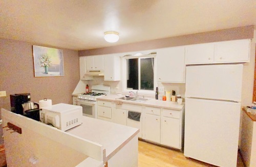Stevens Point House | Express Gateway in Stevens Point with fully enclosed fence for backyard!